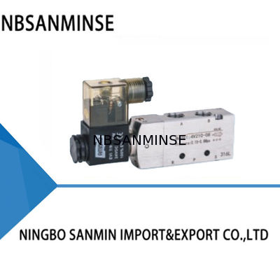 SANMINすべてのステンレス鋼の版のタイプ単一の電気制御弁0.2-1.0Mpa 120°Cのスプール弁のスペーサのタイプ